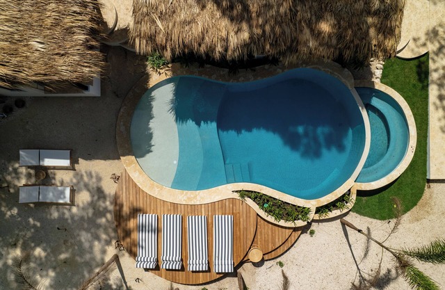 New Jungle Villa at few minutes from the Beach.