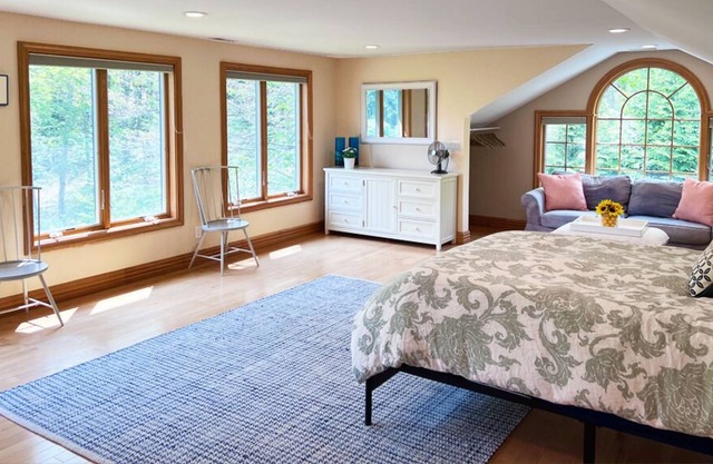 NEW! Large Studio Apartment : Close to the Guilford Green : Pets Welcome!