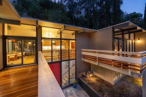 New Listing Architectural Villa by Colby & Conrad