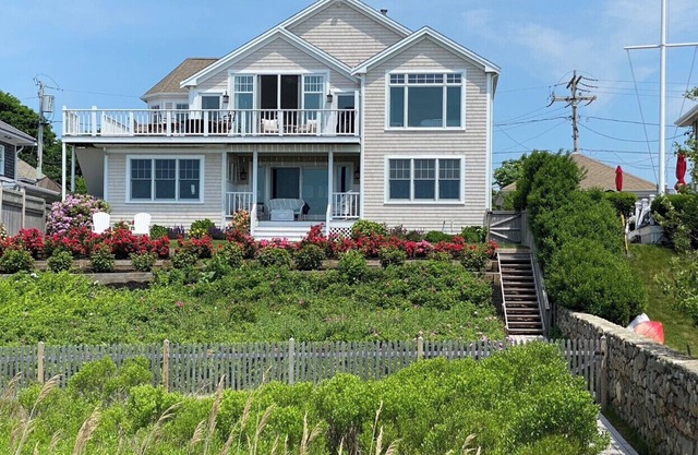 NEW LISTING! Beachfront 5BD-Central A/C, Amazing Water Views, on Bayview Beach & Hyannis Harbor