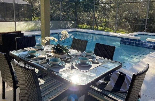 NEW LISTING- Beautiful Villa VERY Near the theme parks with large pool.