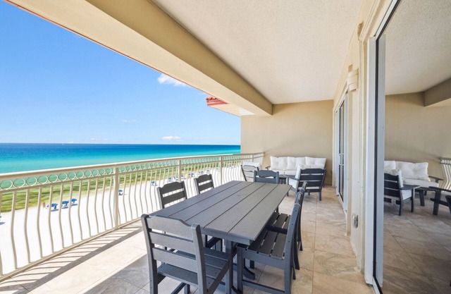 New Listing! Gulf Front Penthouse! Community Amenities, Including a Pool and Hot Tub!