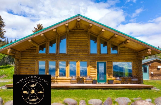 New Listing - Quiet Alaskan Luxury Cabin Overlooking Kachemak Bay