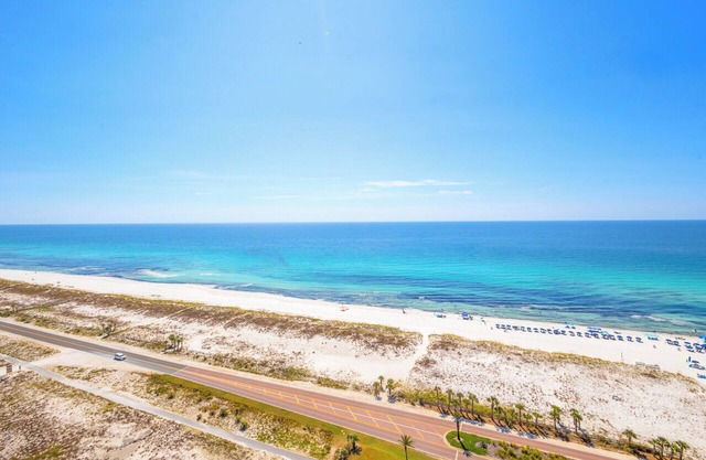 New Listing Tower 3, 18th Floor Stunning Gulf Views!