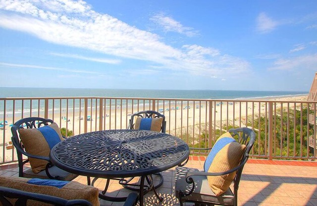 New Listing! Luxury Oceanfront Villa