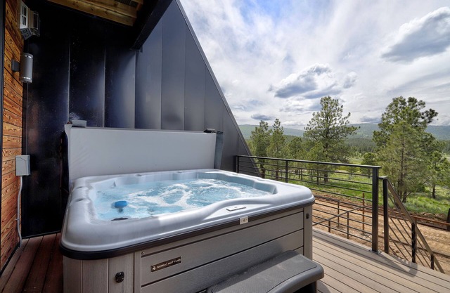 New Luxury | Close to Slopes | WiFi | Hot Tub | Valley View Villa 9