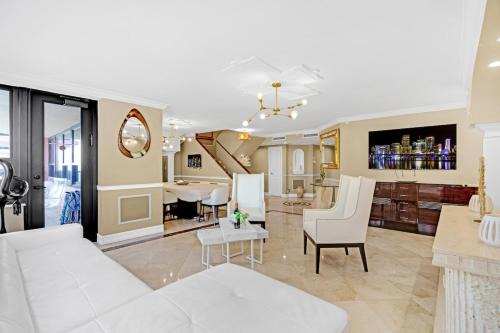 New Luxury Miami Beach private beach