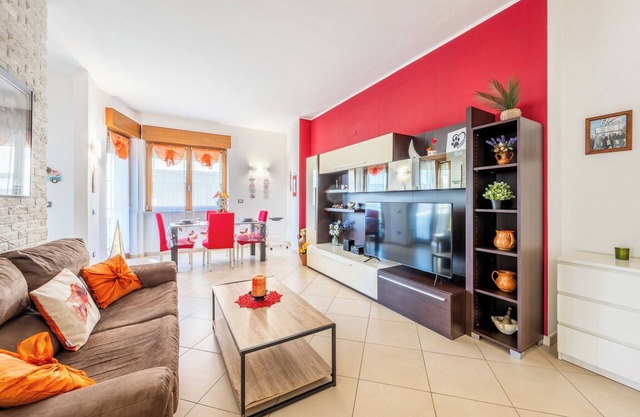 New Luxury & Quiet 2BR Apt with Terrace and Views