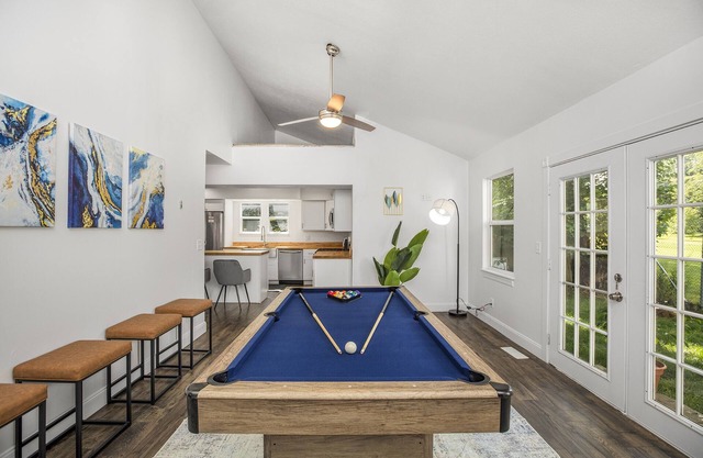 NEW Luxury, Spacious & Close to Notre Dame - 10 min driving