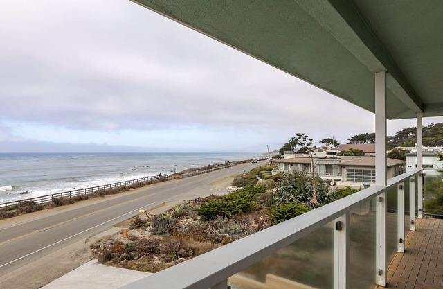 New Moonstone Beachfront Escape