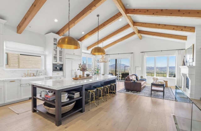 New Mountain Luxury and Wellness Retreat Full Home