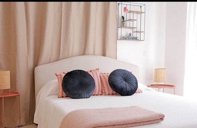 New-olivaholidayhomes - Pastel Studio +pool