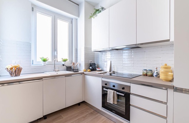 NEW! Parma Galleria White Apartment x2