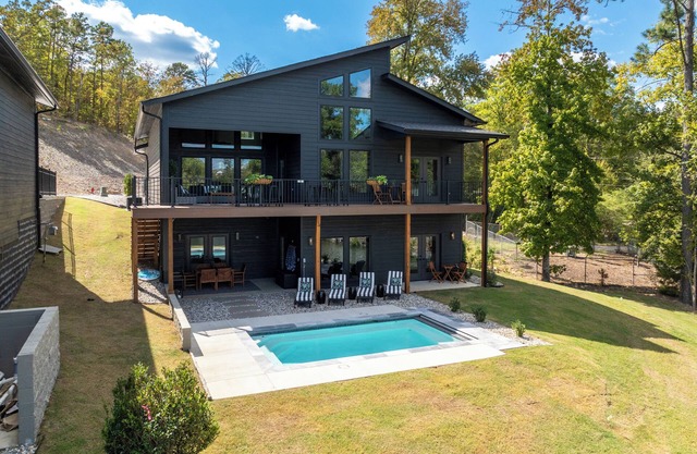 NEW~ Private Pool~Movie Room~Lake Hamilton~Boat Dock
