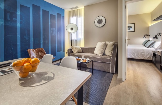New quite 2 bedroom Sagrada Familia