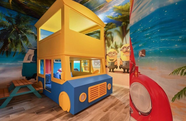 NEW Resort Villa Near Disney w/Pool & Spa!