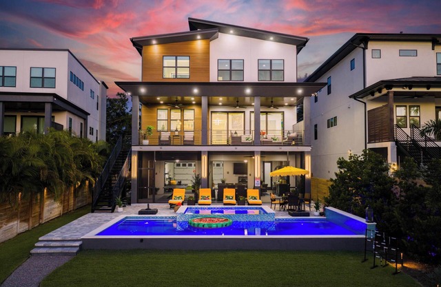 NEW-Riverbend Escape-Luxury Riverfront Oasis