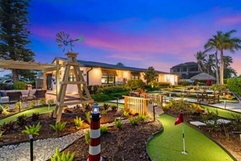New salt pool & 7 hole mini golf on canal -Vanderbilt Country Club