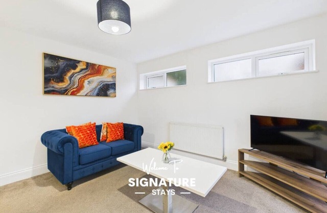 *New* | Saxon Way | Gym | Pool & Spa