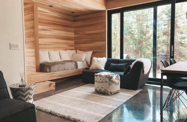 NEW- Scandinavian lodge with lake view
