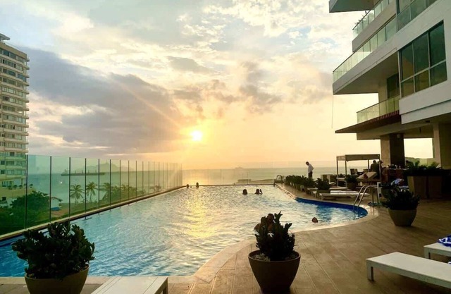 New Suite privada con vista al mar en Gran Marina