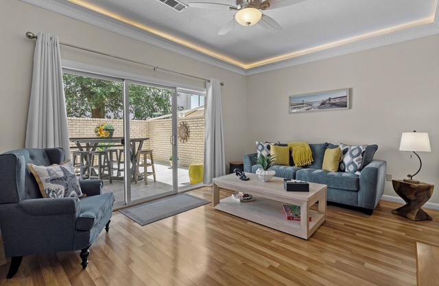New- TheCozyNook modern beach home-walk to beach!