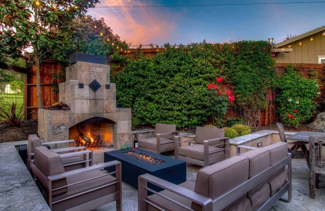 NEW! Wine Country 3BR Hot Tub BBQ Firepit