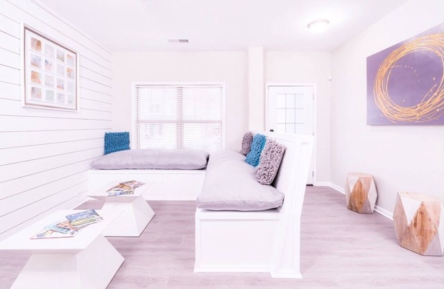 NEWER Home 6 miles from ATLANTA Airport & Downtown