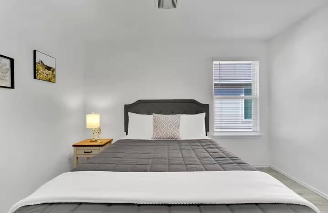 Newly Built 3-Bed Modern Haven, Close to Airport