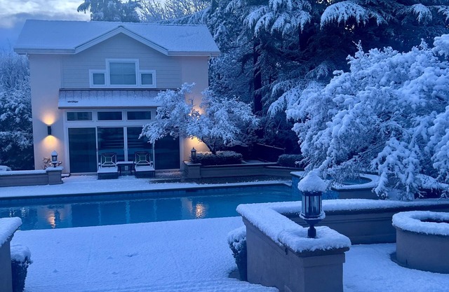 Newly built private cottage-Private Pool, Romantic Oasis, wineries & restaurants