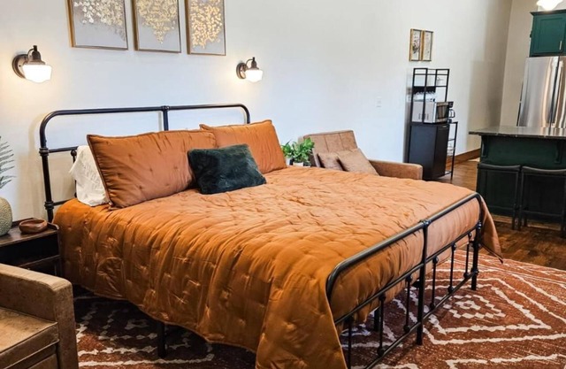 Newly opened stay close to UA!