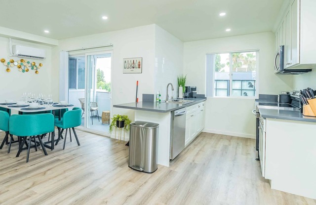 Newly Remodeled 2B2B APT close to Pasadena