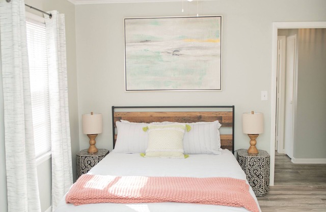 Newly Remodeled 3 Bdrm 2 Bath near Expo Sq, TU, and Downtown