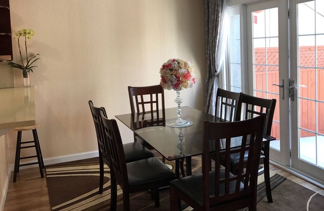 Newly remodeled 3 beds / 2 baths single house