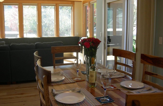 Newly Remodeled, Family Friendly Mountain View Home With Hot Tub