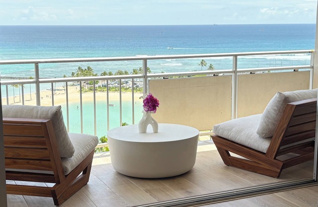 Newly Reno’d Oceanview Luxe Stay w/Free Parking