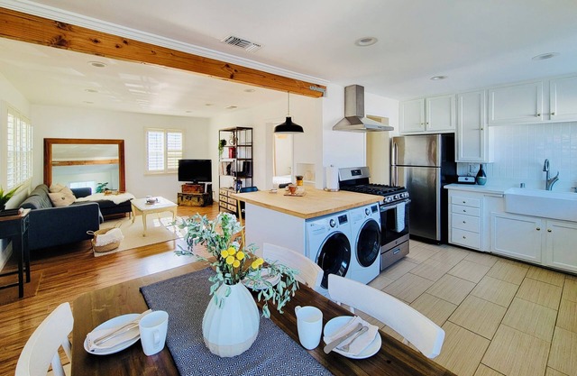 Newly renovated 2 bedroom/1bath with a study and charming outside patio