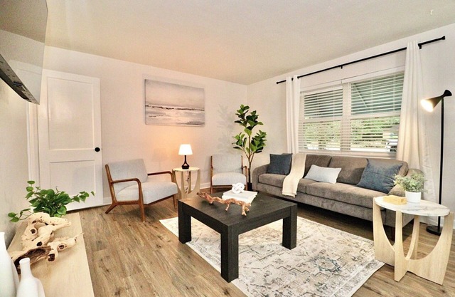 Newly Renovated and Furnished 3/1 Single Family Home
