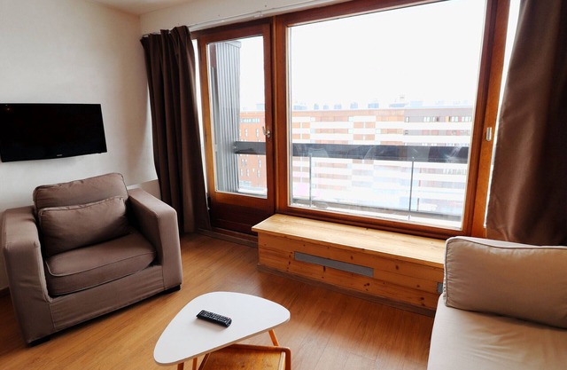 Newly Renovated Apartment · Close to Slopes · South-Facing Balcony