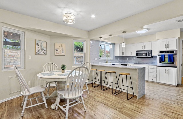 Newly Renovated Cozy Retreat - Close to Airport