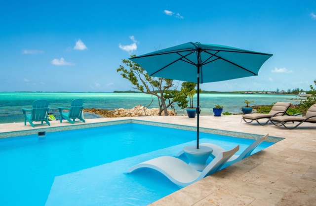 Newly Renovated Luxurious Beach Front Villa