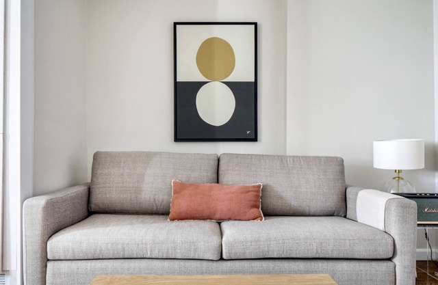 Newly renovated South Boston 2BR by Blueground