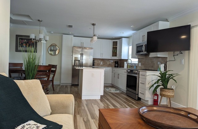 Newly Renovated Waterfront Cottage