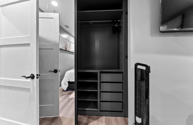 Newly Updated & Centrally Located! Blocks to SOFI!