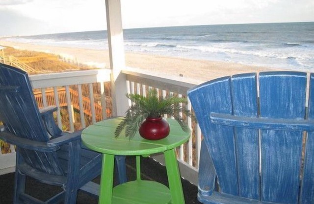Next 2 Paradise-203 - Great Oceanfront Condo Close to Everything!