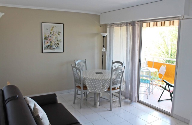 Nice apartment 400 m from the beach