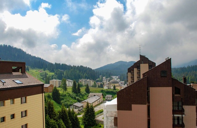 Nice apartment for 4 guests with WIFI, pool, TV, balcony, pets allowed and panoramic view