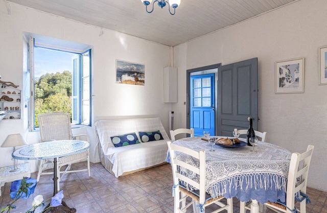 Nice apartment for 5 guests with WIFI, TV, balcony and pets allowed