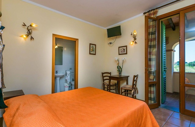 Nice apartment for 2 guests with pool, WIFI, A/C, TV and pets allowed