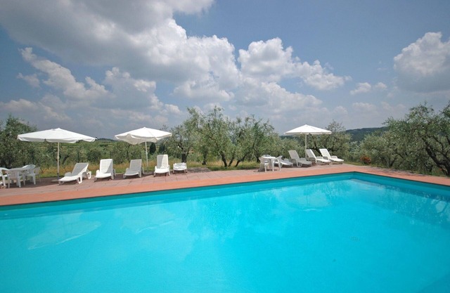 Nice apartment for 4 guests with WIFI, pool and TV, close to Florence